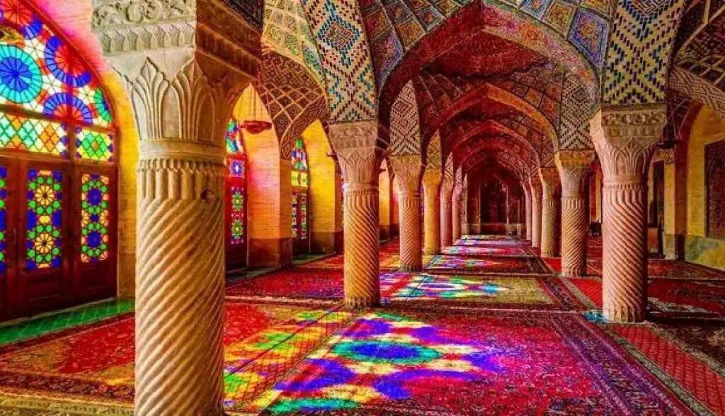 مسجد نصیرالملک (مسجد صورتی)