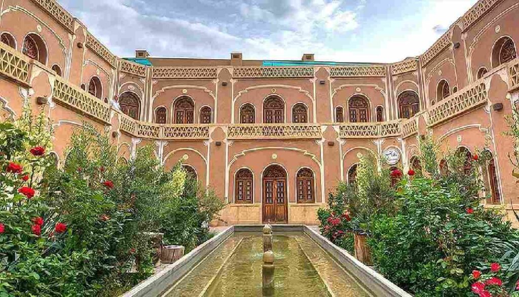 خانه لاری‌ها موزه آب